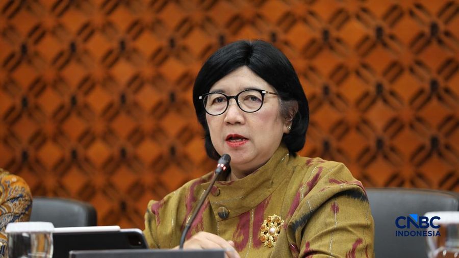 Gubernur Bank Indonesia, Destry Damayanti saat menyampaikan Hasil Rapat Dewan Gubernur Bulanan Bulan Oktober 2026 Cakupan Triwulanan dan Tahunan di Gedung Bank Indonesia, Jakarta, Rabu (21/10/2026). (CNBC Indonesia/Tri Susilo)