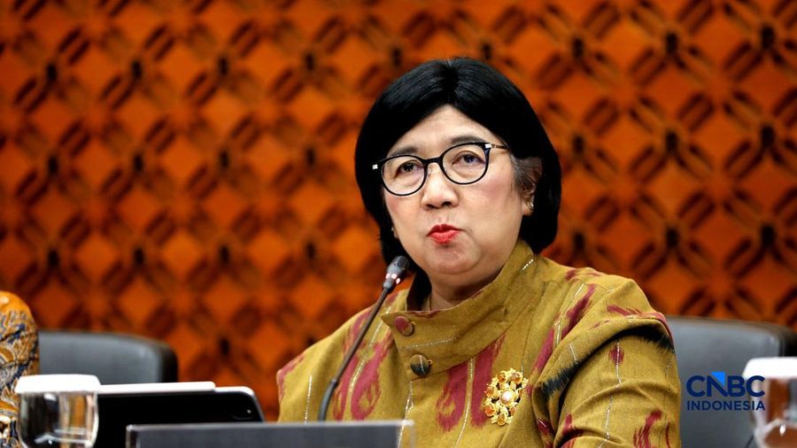 Gubernur Bank Indonesia, Destry Damayanti saat menyampaikan Hasil Rapat Dewan Gubernur Bulanan Bulan Oktober 2026 Cakupan Triwulanan dan Tahunan di Gedung Bank Indonesia, Jakarta, Rabu (21/10/2026). (CNBC Indonesia/Tri Susilo)