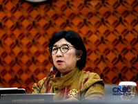 Gubernur Bank Indonesia, Destry Damayanti saat menyampaikan Hasil Rapat Dewan Gubernur Bulanan Bulan Oktober 2026 Cakupan Triwulanan dan Tahunan di Gedung Bank Indonesia, Jakarta, Rabu (21/10/2026). (CNBC Indonesia/Tri Susilo)