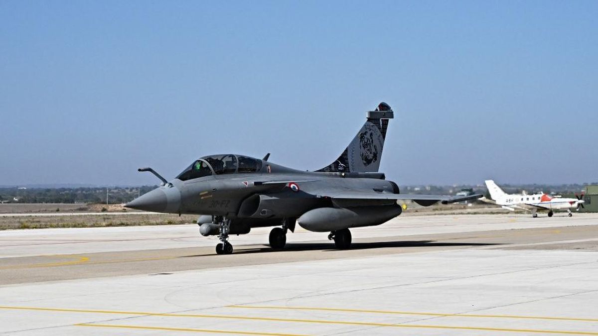 Jet Tempur Prancis Jatuh Saat Latihan, 1 Awak Tewas — NadiKabar.com