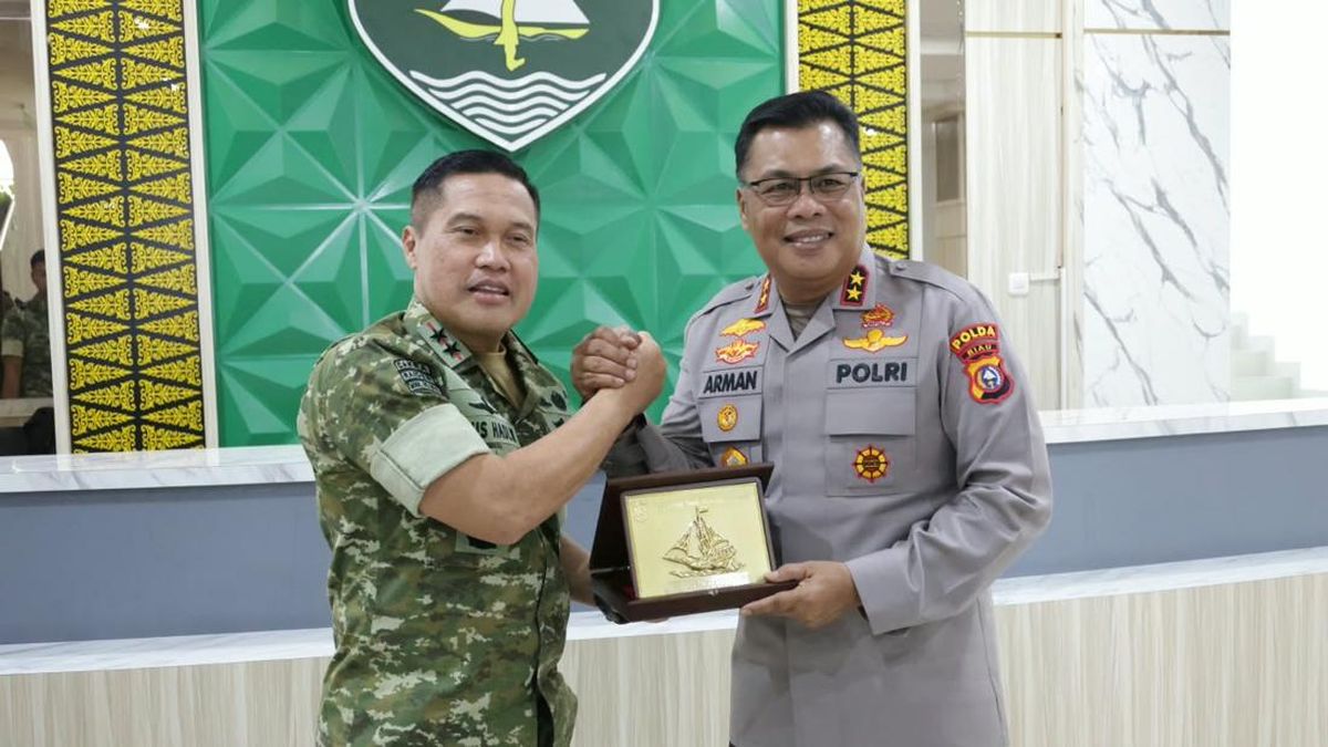Perkuat Keamanan, Kapolda Riau Silaturahmi ke Pangdam Tuanku Tambusai — NadiKabar.com