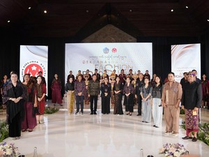 Dekranasda Bali Fashion Road Show di Gianyar Perkuat Eksistensi Wastra Bali