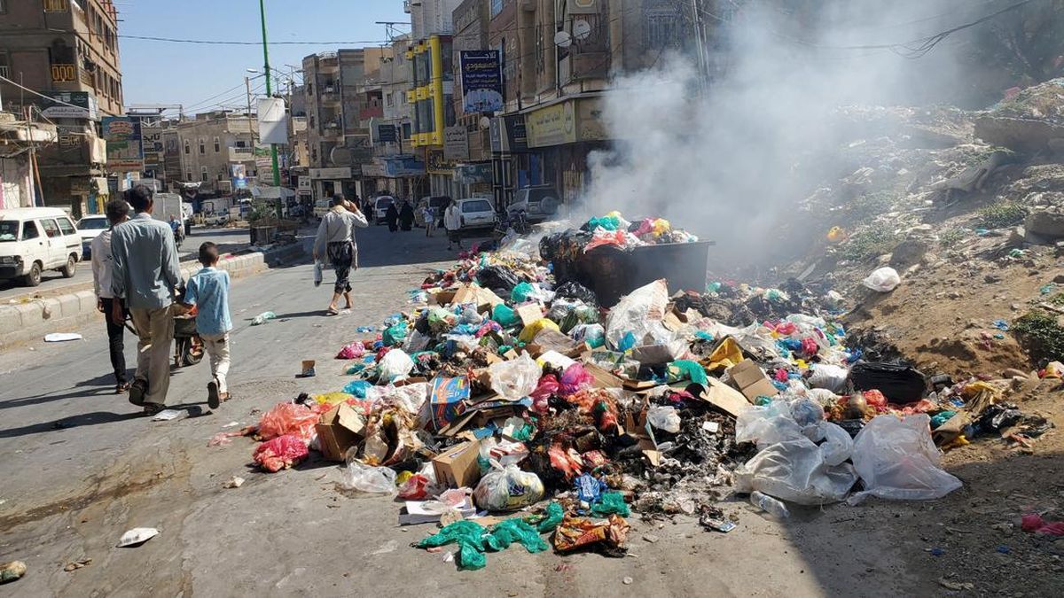 Krisis Sampah Melanda Kota Taiz Yaman Akibat Pengepungan Houthi — NadiKabar.com