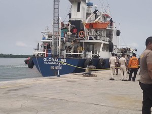 Kapal Tanker Global 168 Diduga Bawa Narkoba Cair Ditangkap di Selat Malaka
