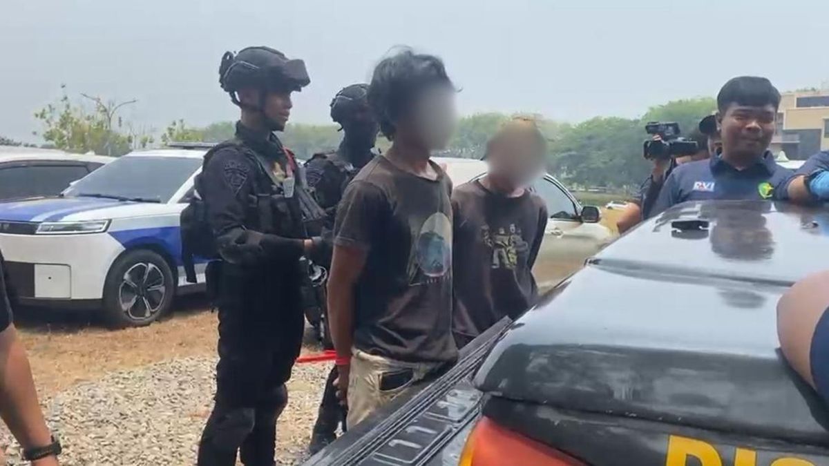 Brimob Dukung Operasi Sarang Narkoba di Kampung Ambon, 2 Orang Diamankan — NadiKabar.com