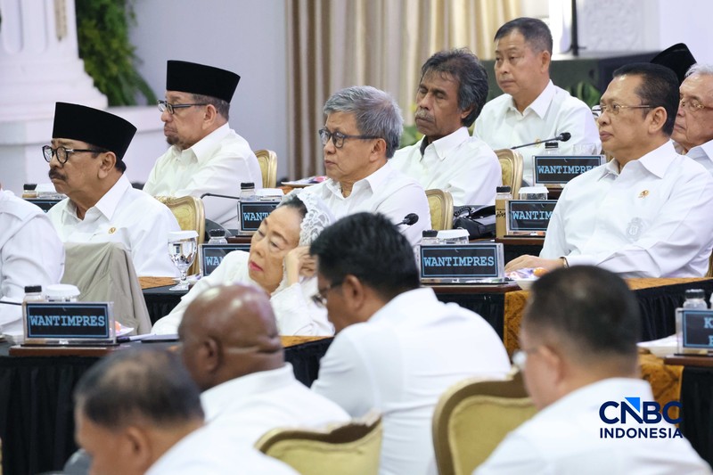 Presiden Prabowo Subianto memimpin Sidang Kabinet Paripurna (SKP) di Istana Merdeka, Jakarta,  Rabu (21/10/2026). (CNBC Indonesia/Muhammad Sabki)