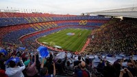 Outfit Nonton Bola Tanpa Jersey ini Bikin Kamu Tetap Stylish Dukung Barca