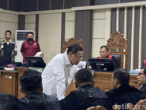 Bupati Pati Sudewo Divonis 8,5 Tahun Bui!