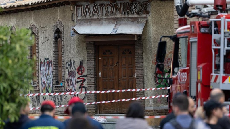 Police tape cordons off the site, following an explosion at a building in central Athens, in which police officers and members of the public were injured, in Athens, Greece, October 21, 2026. REUTERS/Stelios Misinas