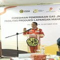 Menko Hilirisasi dan Transisi Energi dan Menteri ESDM Bahlil Lahadalia saat menyampaikan sambutan dalam Peresmian Penerimaan Gas JNE#6 dan Fasilitas Produksi Lapangan Maha pada Kamis (22/10/2026). (Tangkapan Layar Youtube/KementerianESDM)