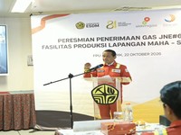 Menko Hilirisasi dan Transisi Energi dan Menteri ESDM Bahlil Lahadalia saat menyampaikan sambutan dalam Peresmian Penerimaan Gas JNE#6 dan Fasilitas Produksi Lapangan Maha pada Kamis (22/10/2026). (Tangkapan Layar Youtube/KementerianESDM)