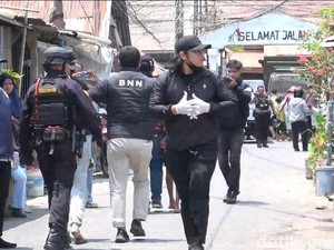 Kampung Narkoba di Dangko Makassar Digerebek, 27 Orang Ditangkap