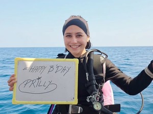 Prilly Latuconsina Terharu Diberi Kado Adopsi Orangutan dari Fans