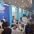 Sejumlah pencari kerja (pencaker) memenuhi bursa lowongan kerja (job fair) melalui Jakarta & Tenaga Kerja Mandiri (TKM) di Hall Smesco, Jakarta, Kamis (22/10/2026). (CNBC Indonesia/Chandra Dwi Pranata)