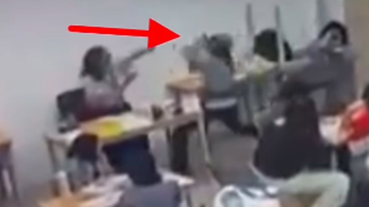 Heboh Siswa di Malaysia Live Streaming Aniaya Guru Perempuan Pakai Kapak — NadiKabar.com