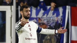 MU Dipermalukan Como, Bruno Fernandes Kritik Taktik Carrick