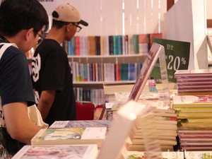 Buku tentang Kekejaman Israel Minor Detail Laris di UWRF 2026