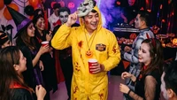 Halloween Tinggal Sebentar Lagi, Bingung Kostum Apa? Intip Baju Hazmat Kuning Ini