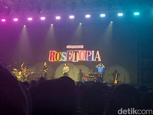 The Rose Buka Konser ROSETOPIA Jakarta dengan Gelegar!