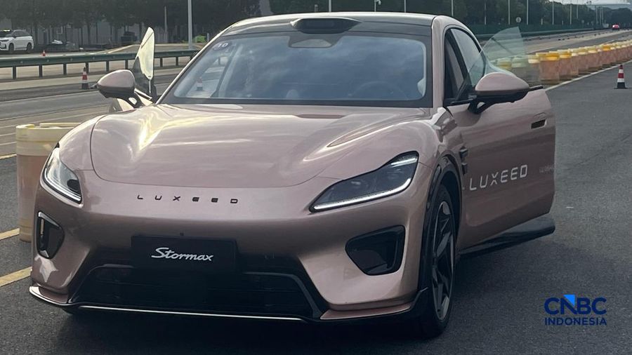 LUXEED STORMAX dalam sesi test drive dengan media di Wuhu, Anhui, China.