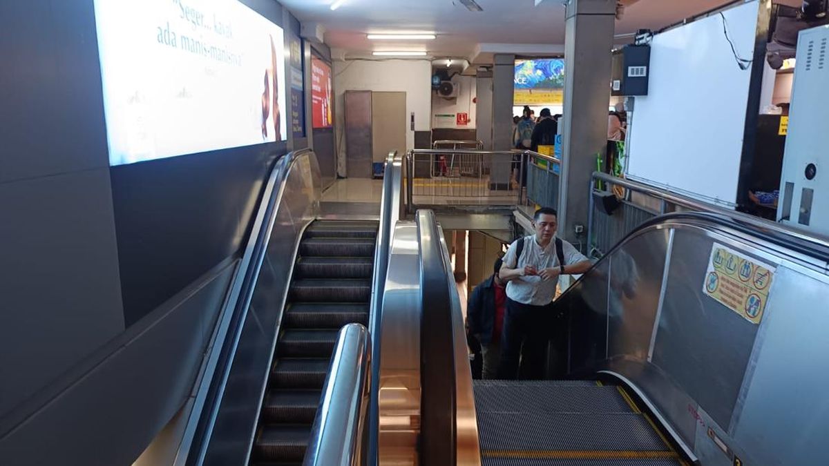 Kemarin Picu Anker Mengular, Eskalator Stasiun Sudirman Beroperasi Lagi — NadiKabar.com