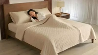 Cara Memasang Bed Cover Set Biar Rapi dan Tidak Berantakan Setiap Pagi 
