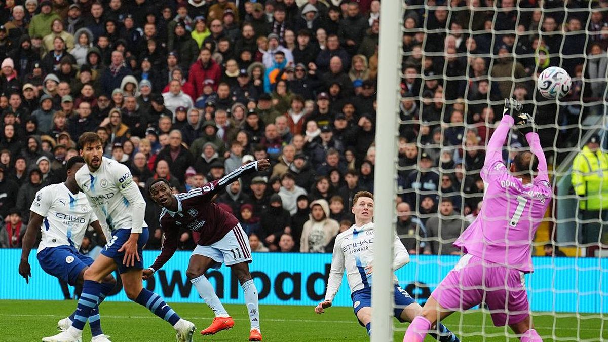 Ilustrasi berita Olahraga: Aston Villa Vs Man City: The Citizens Tertinggal 0-1 di Babak I