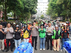 Sabtu Bahagia, Kapolda Metro Ajak Ojol Utamakan Keselamatan