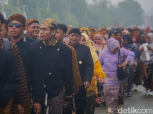 25 Ribu Warga Meriahkan Pawai Budaya Rayakan HUT Ke-27 Malinau