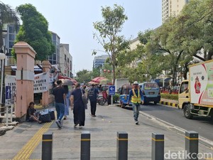 Wisatawan Resah Anak-anak Minta Uang di Glodok: Ditolak Malah Ngikutin