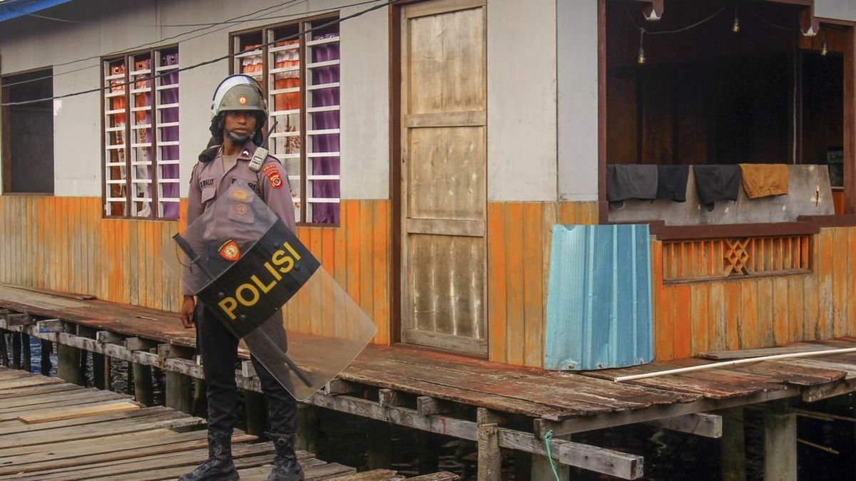 Polda Papua Gerebek Kampung Vietnam, 10 Orang Diamankan dan 10 Kg Ganja Disita — NadiKabar.com