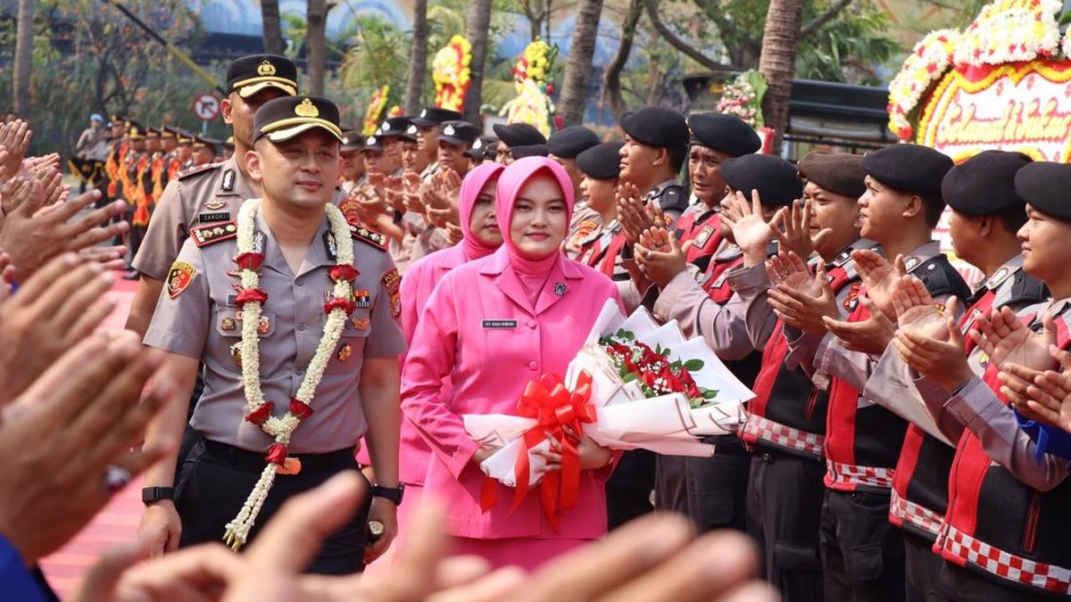 Polres Kepulauan Seribu Gelar Parade Penyambutan AKBP Wikha Ardilestanto — NadiKabar.com