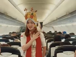 Ada Penari Gandrung Banyuwangi Layani Penumpang Super Air Jet!