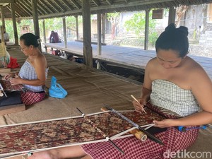 Kain Gringsing Tenganan Makin Diburu, Perajin Bisa Jual 6 Lembar Sehari