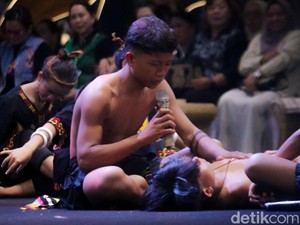 Menyaksikan Keajaiban Ritual Pemanggilan Roh-Tarian Dayak Punan di Irau Malinau