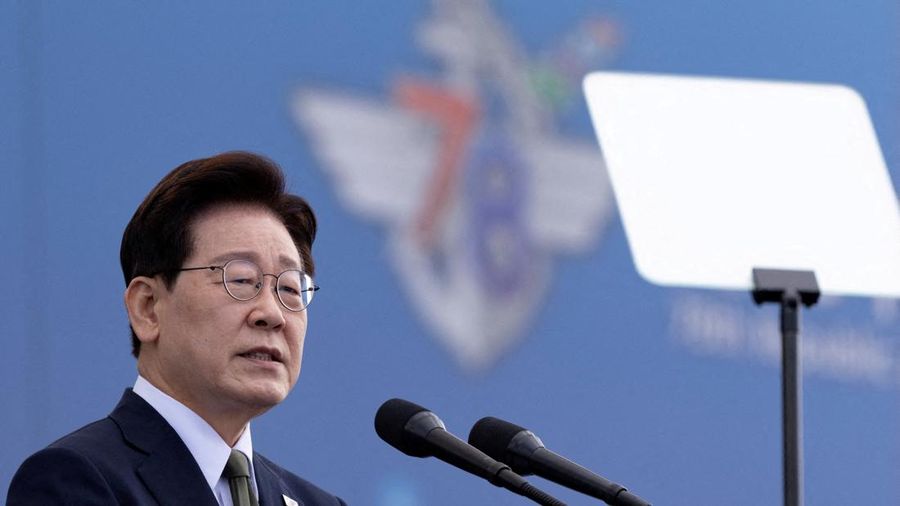 FILE PHOTO: South Korean President Lee Jae Myung delivers a speech during the 78th Armed Forces Day at a military base in Gyeryong-City, South Korea, 01 October 2026.     JEON HEON-KYUN/Pool via REUTERS//File Photo