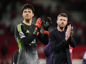 Carrick Masih Didukung Pemain-pemain MU!