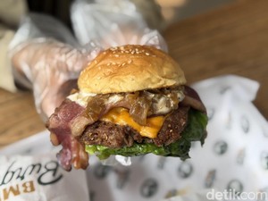 Gurih Juicy! Burger Cabin Style dari Bandung yang Kini Ada di Tangsel
