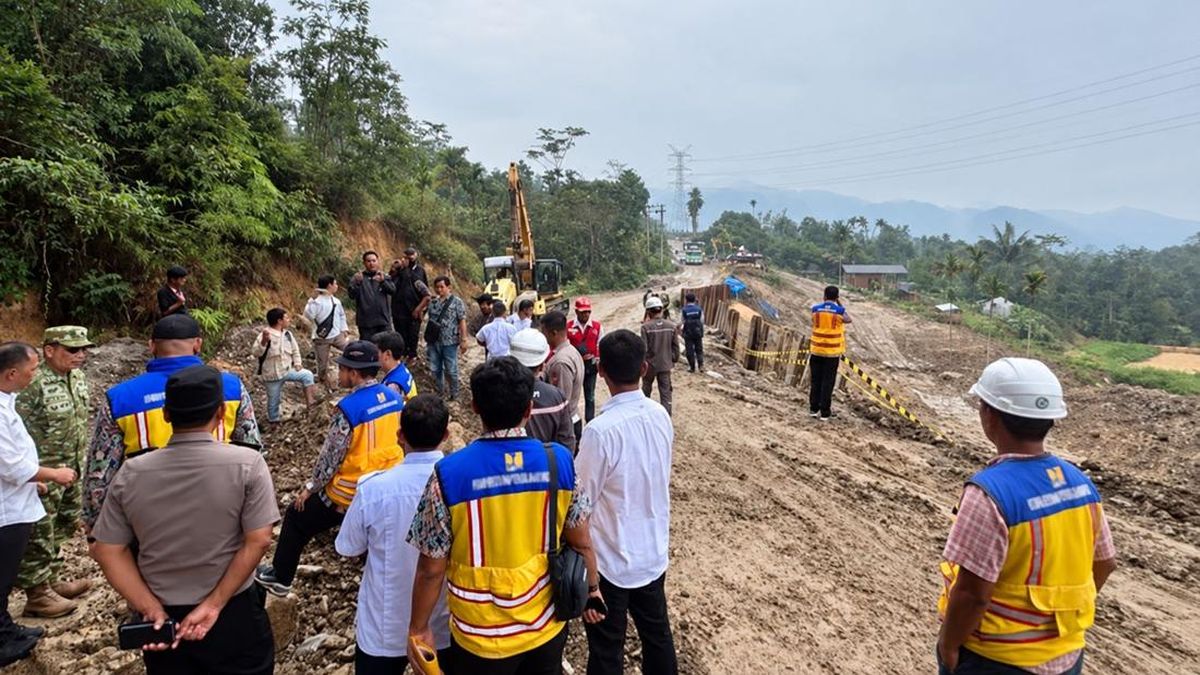 Jalur Tarutung-Sipirok Kembali Terbuka, Perbaikan Permanen Jalan Amblas Dikebut — NadiKabar.com