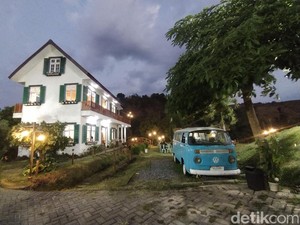 Menikmati Senja Bernuansa Pedesaan Swiss di Lereng Gunung Wilis Nganjuk