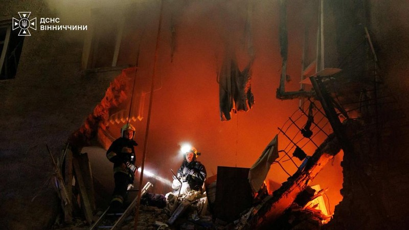 Firefighters work at the site of an apartment building damaged during Russian drone strikes, amid Russia's attack on Ukraine, in Vinnytsia, Ukraine October 25, 2026. Press service of the State Emergency Service of Ukraine in Vinnytsia region/Handout