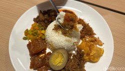 Alkisah: Cobain Nasi Campur Komplet hingga Misoa Kuah Kari di Warteg Modern