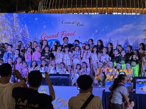 Etenia Croft Gelar Kompetisi Nari, Ajak Fans Hafal Lagunya