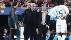 Mourinho Ledek Fans Barcelona: Kemenangan Madrid Ini untuk Kalian