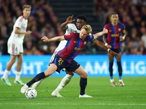 De Jong: Barcelona Lambat dan Ceroboh