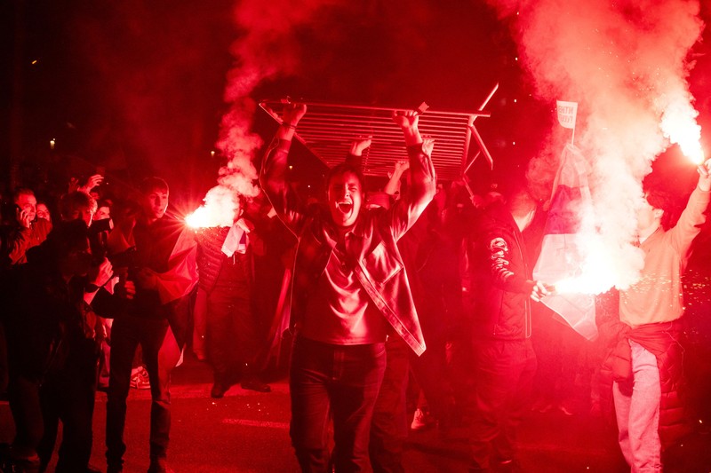 Gerakan mahasiswa Serbia menyatakan kemenangan dalam pemilihan parlemen yang digelar pada Minggu (25/10/2026), sekaligus mengakhiri 14 tahun kekuasaan Partai Progresif Serbia pimpinan Aleksandar Vucic. (REUTERS/Uros Arsic)