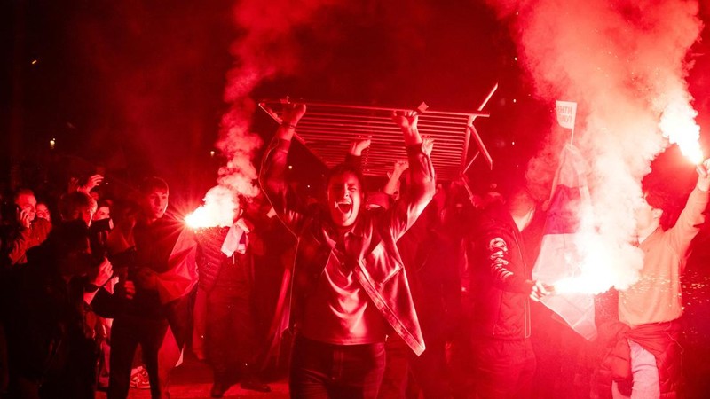 Gerakan mahasiswa Serbia menyatakan kemenangan dalam pemilihan parlemen yang digelar pada Minggu (25/10/2026), sekaligus mengakhiri 14 tahun kekuasaan Partai Progresif Serbia pimpinan Aleksandar Vucic. (REUTERS/Marko Djurica)