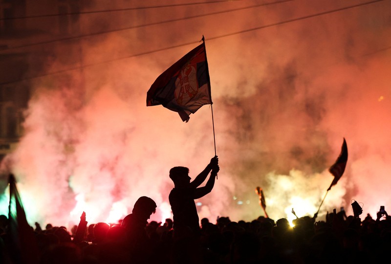 Gerakan mahasiswa Serbia menyatakan kemenangan dalam pemilihan parlemen yang digelar pada Minggu (25/10/2026), sekaligus mengakhiri 14 tahun kekuasaan Partai Progresif Serbia pimpinan Aleksandar Vucic. (REUTERS/Uros Arsic)