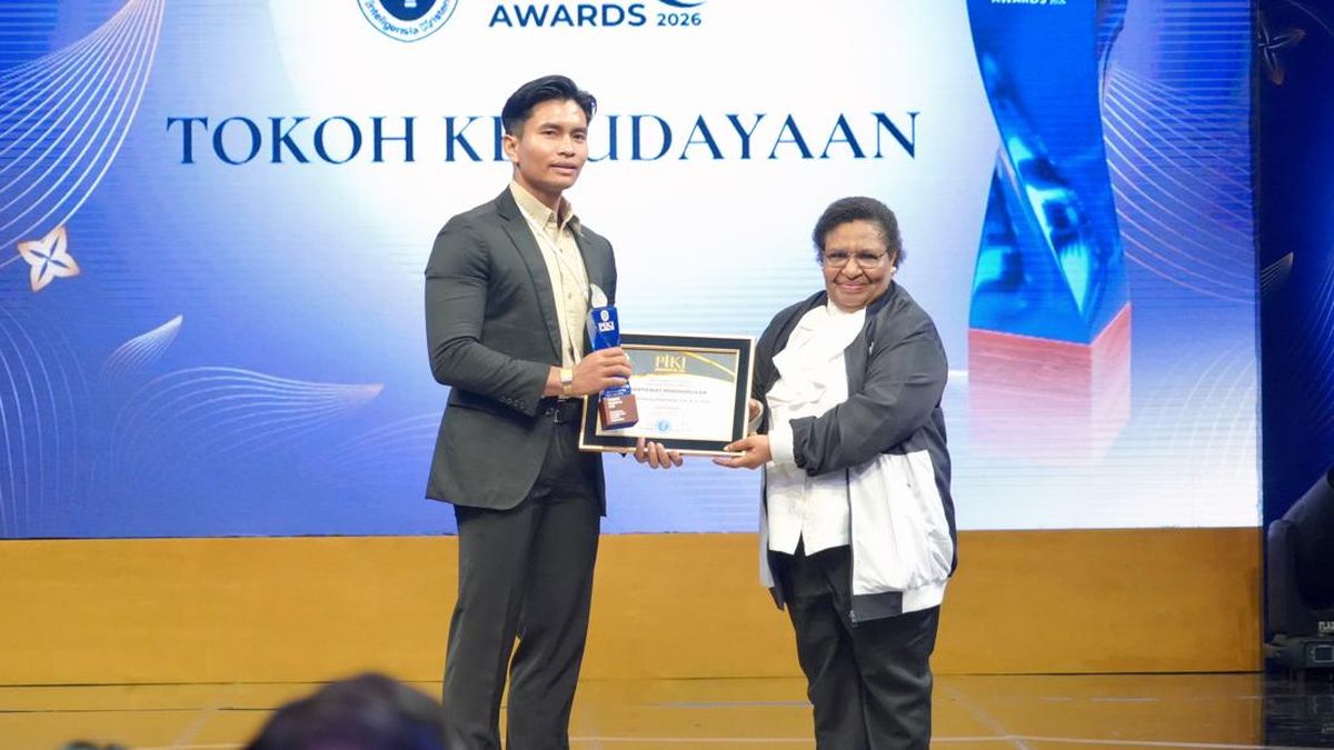 Wamendagri Ribka Serahkan Penghargaan Tokoh Kebudayaan PIKI Awards 2026 — NadiKabar.com