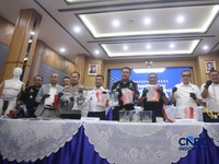 Konferensi pers penindakan ekspor ilegal emas oleh Direktorat Jendral (Dirjen) Bea dan Cukai di Kantor Pusat Bea Cukai, Jakarta, Senin (26/10/2026). (CNBC Indonesia/Faisal Rahman)